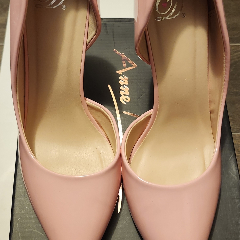 Soft pink heels 3in